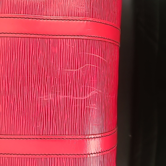 Louis Vuitton Red Epi 50 Keepall Duffle Bag Vintage - Picture 13 of 16